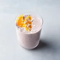 Smoothie with oatmeal, banana, orange juice and quark
